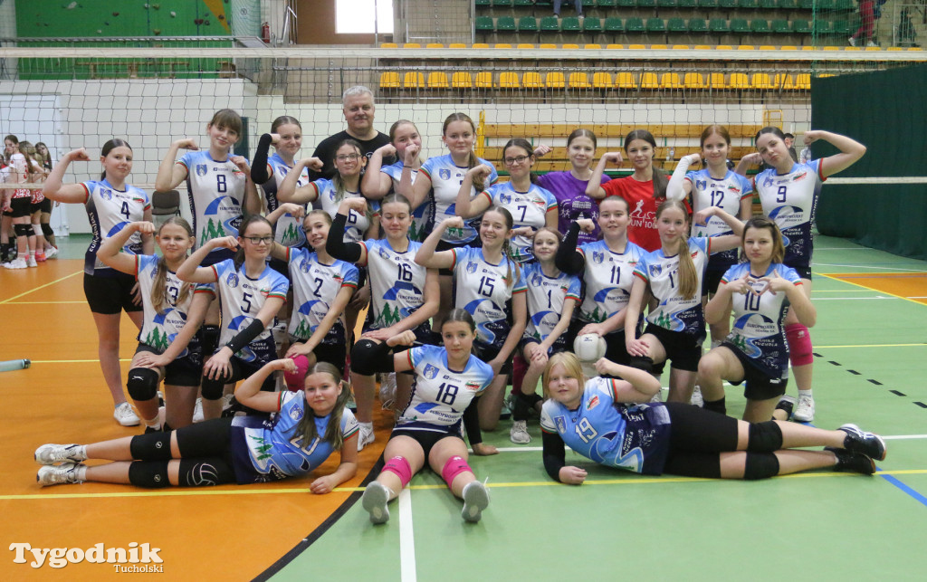 Siatkówka - liga wojewódzka młodziczek: dwa turnieje w Tucholi