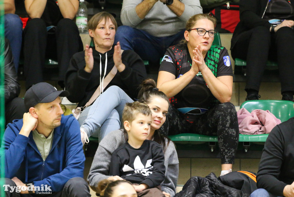 Siatkówka - liga wojewódzka młodziczek: dwa turnieje w Tucholi