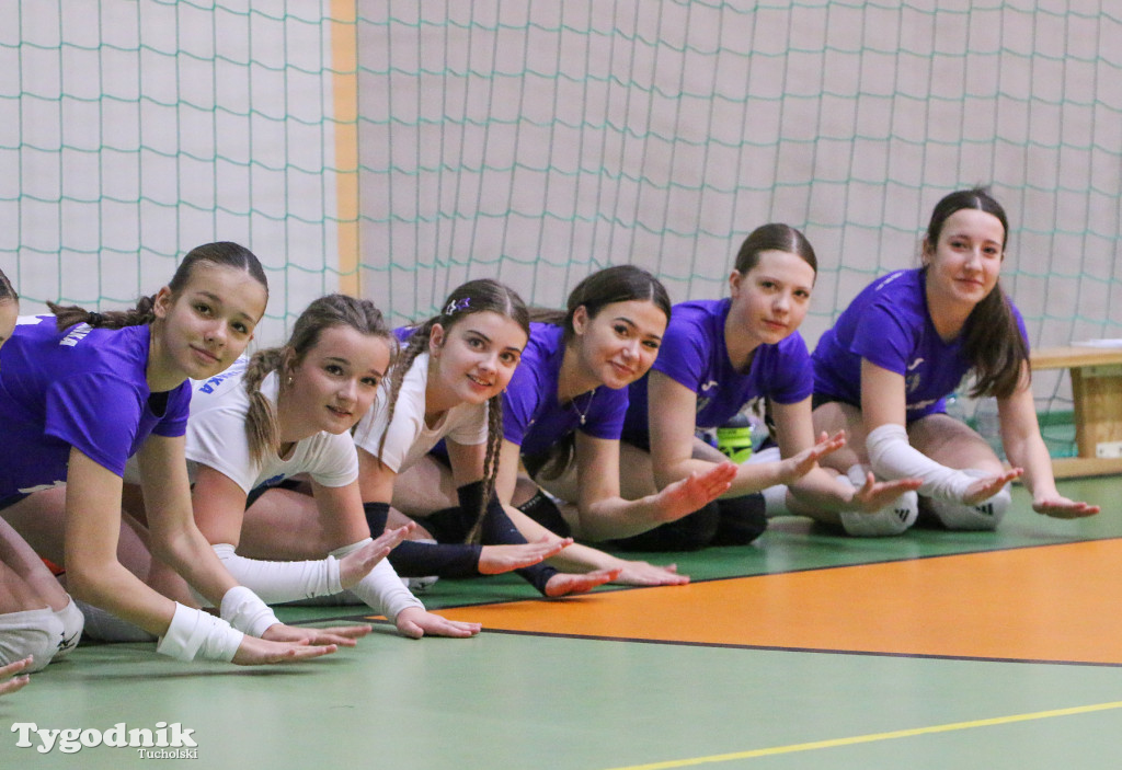 Siatkówka - liga wojewódzka młodziczek: dwa turnieje w Tucholi