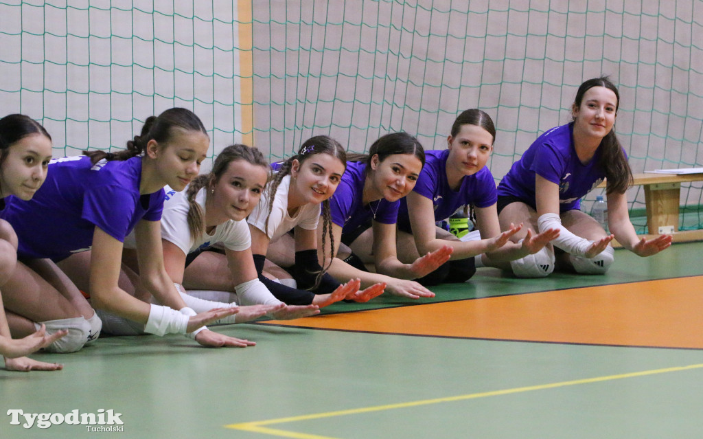 Siatkówka - liga wojewódzka młodziczek: dwa turnieje w Tucholi