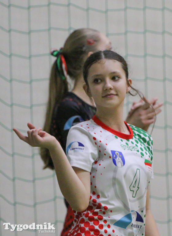 Siatkówka - liga wojewódzka młodziczek: dwa turnieje w Tucholi