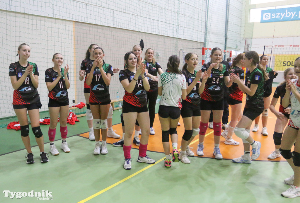 Siatkówka - liga wojewódzka młodziczek: dwa turnieje w Tucholi