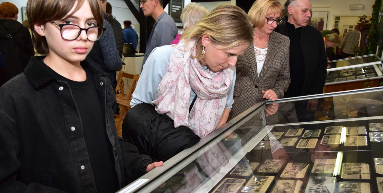 Otwarcie wystawy o obozie jenieckim w Tucholi