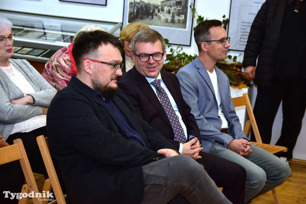 Otwarcie wystawy o obozie jenieckim w Tucholi