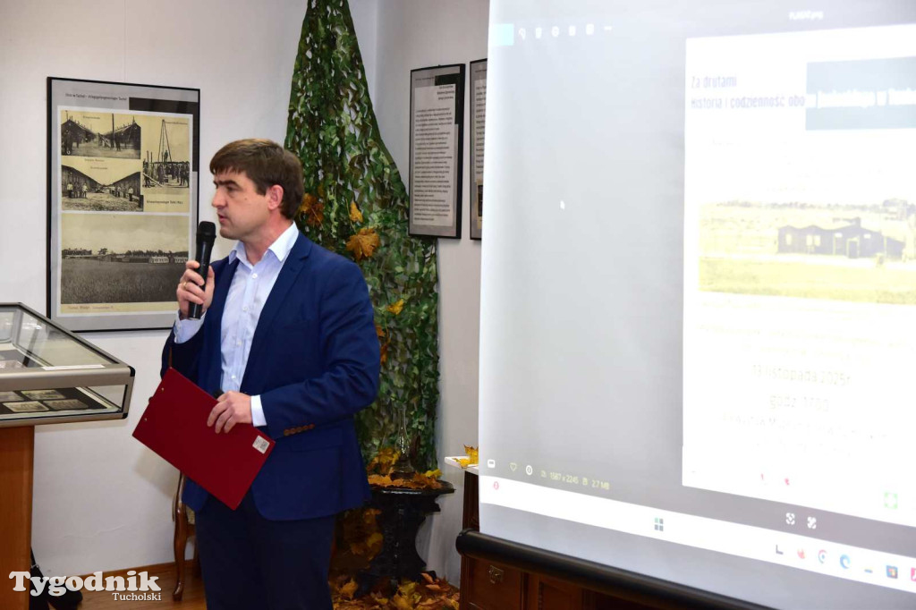 Otwarcie wystawy o obozie jenieckim w Tucholi