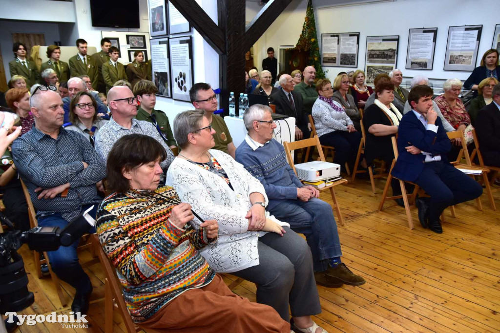 Otwarcie wystawy o obozie jenieckim w Tucholi