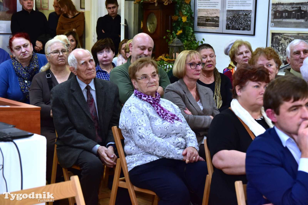 Otwarcie wystawy o obozie jenieckim w Tucholi