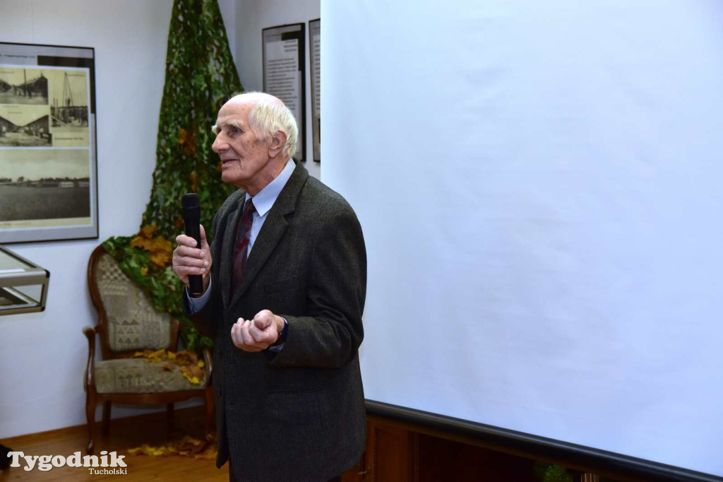 Otwarcie wystawy o obozie jenieckim w Tucholi