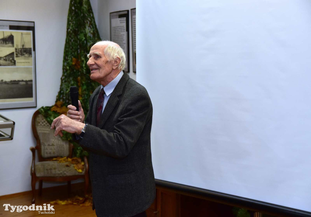 Otwarcie wystawy o obozie jenieckim w Tucholi