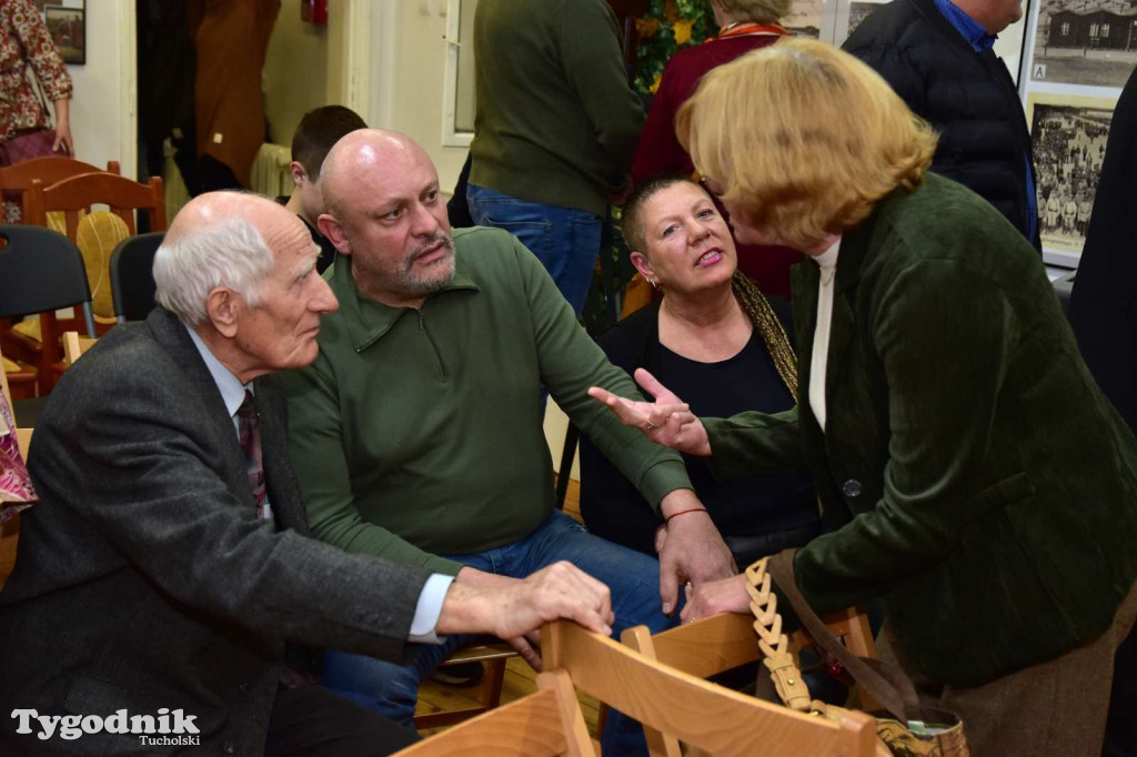 Otwarcie wystawy o obozie jenieckim w Tucholi