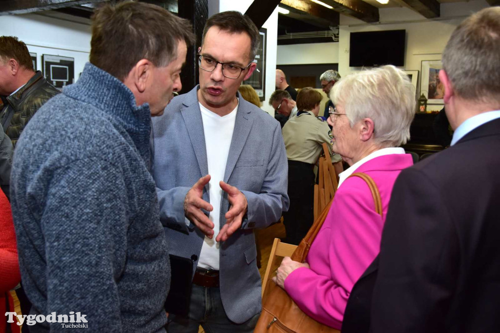 Otwarcie wystawy o obozie jenieckim w Tucholi