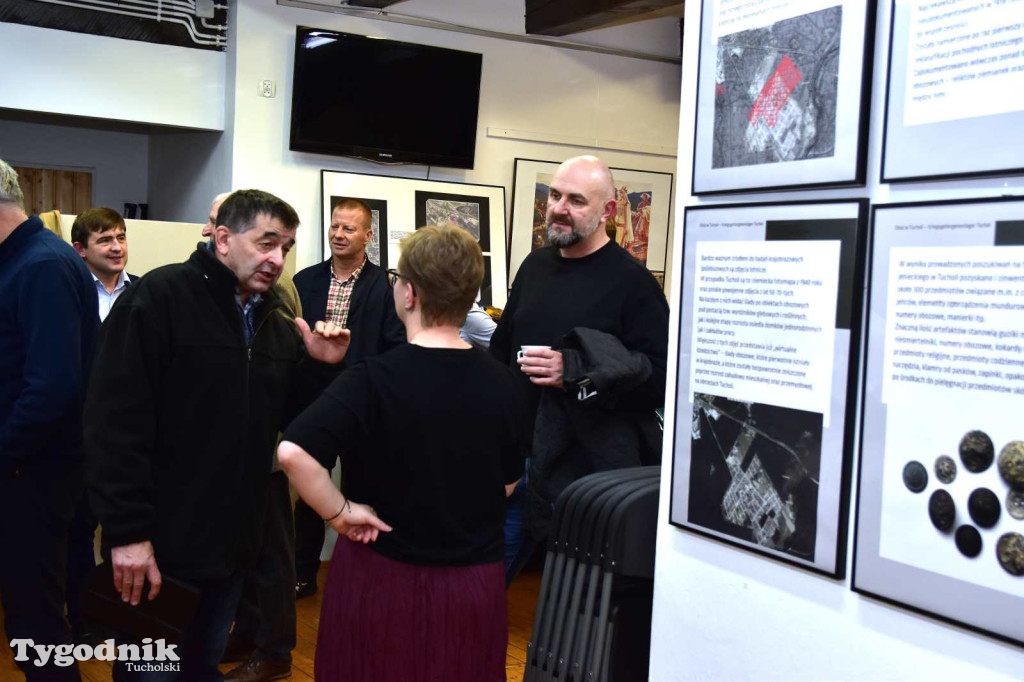 Otwarcie wystawy o obozie jenieckim w Tucholi