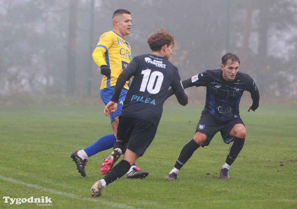 Klasa okręgowa: Rawys CEO Raciąż - Zawisza II Bydgoszcz 4:2 (3:2)