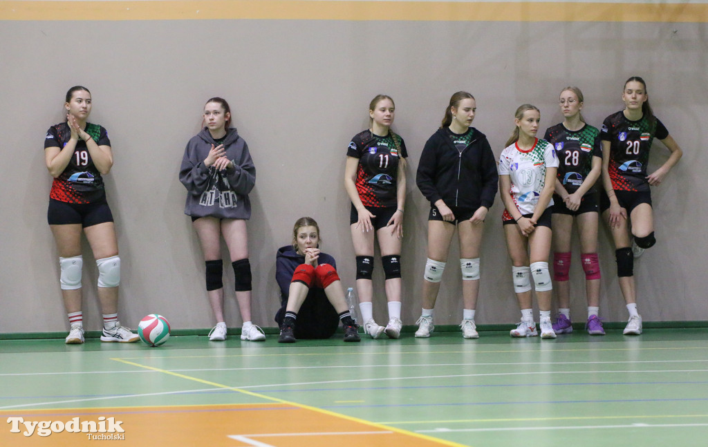 Siatkówka - liga wojewódzka juniorek: MLKS Tucholanka Europrojekt Tuchola - KS Stal Grudziądz 1:3
