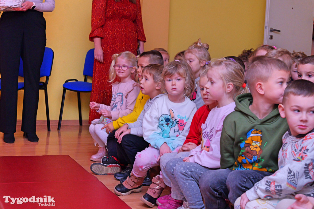 Mądre przedstawienie Przedszkola nr 1 w Tucholi. Tolerancja naszą siłą