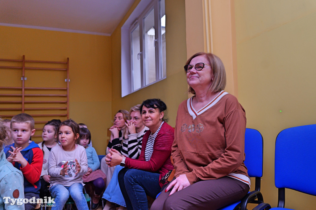 Mądre przedstawienie Przedszkola nr 1 w Tucholi. Tolerancja naszą siłą
