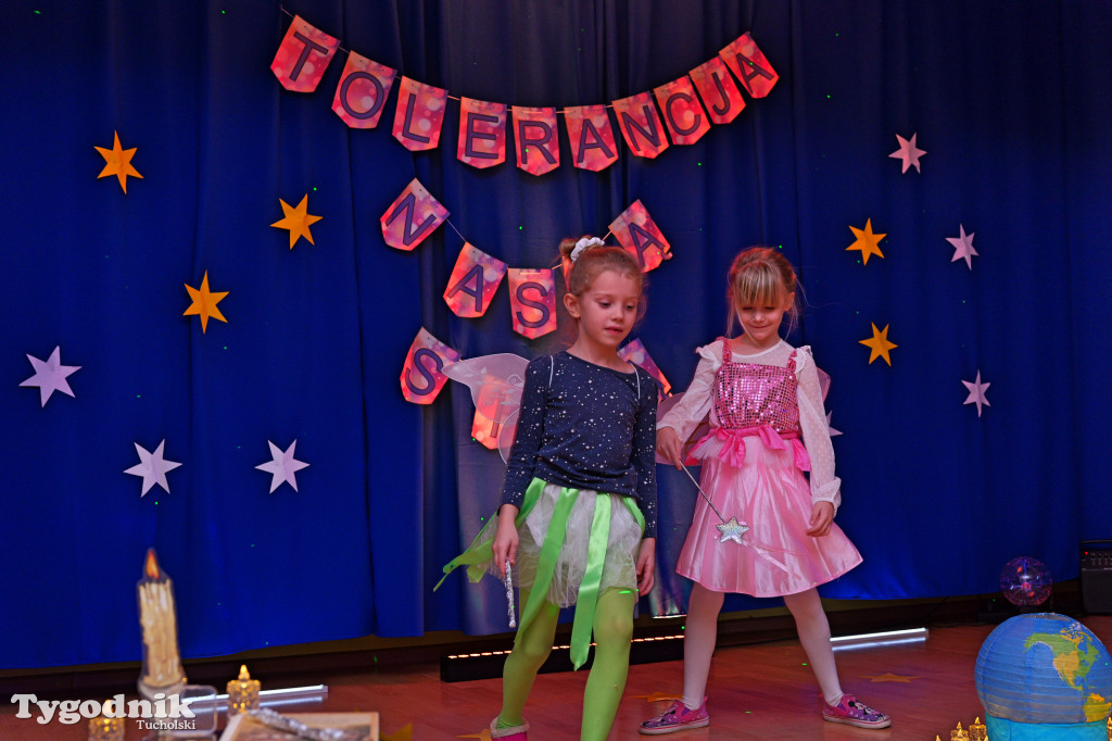 Mądre przedstawienie Przedszkola nr 1 w Tucholi. Tolerancja naszą siłą