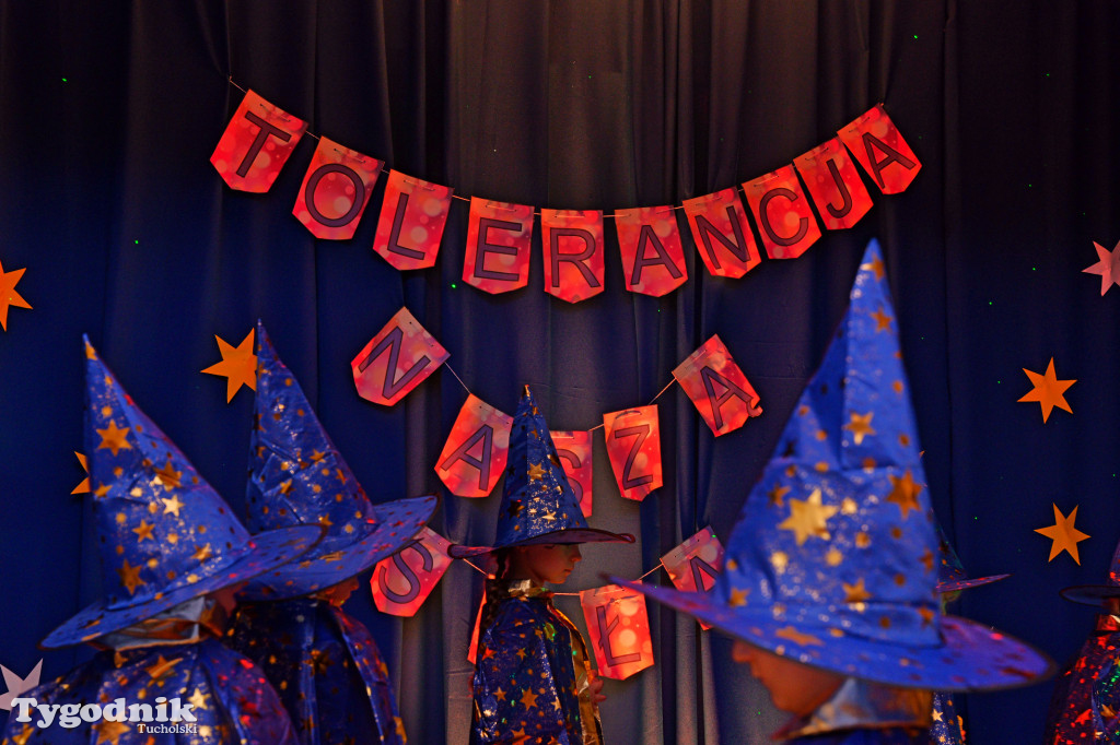 Mądre przedstawienie Przedszkola nr 1 w Tucholi. Tolerancja naszą siłą