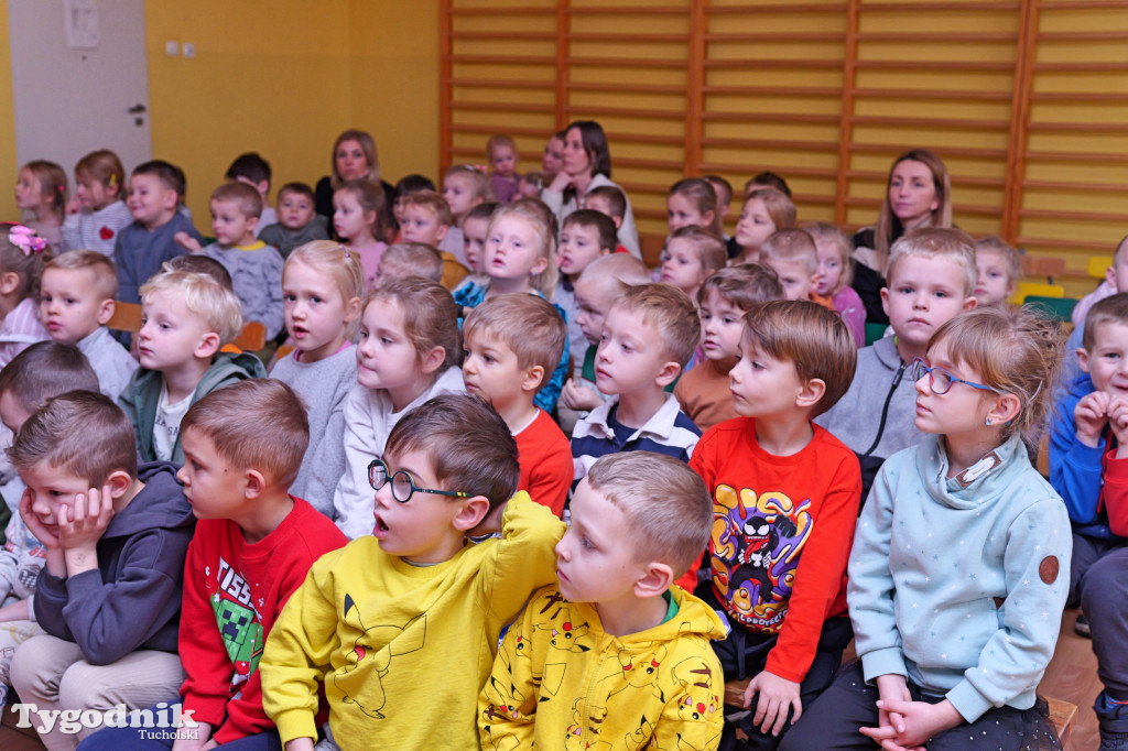 Mądre przedstawienie Przedszkola nr 1 w Tucholi. Tolerancja naszą siłą