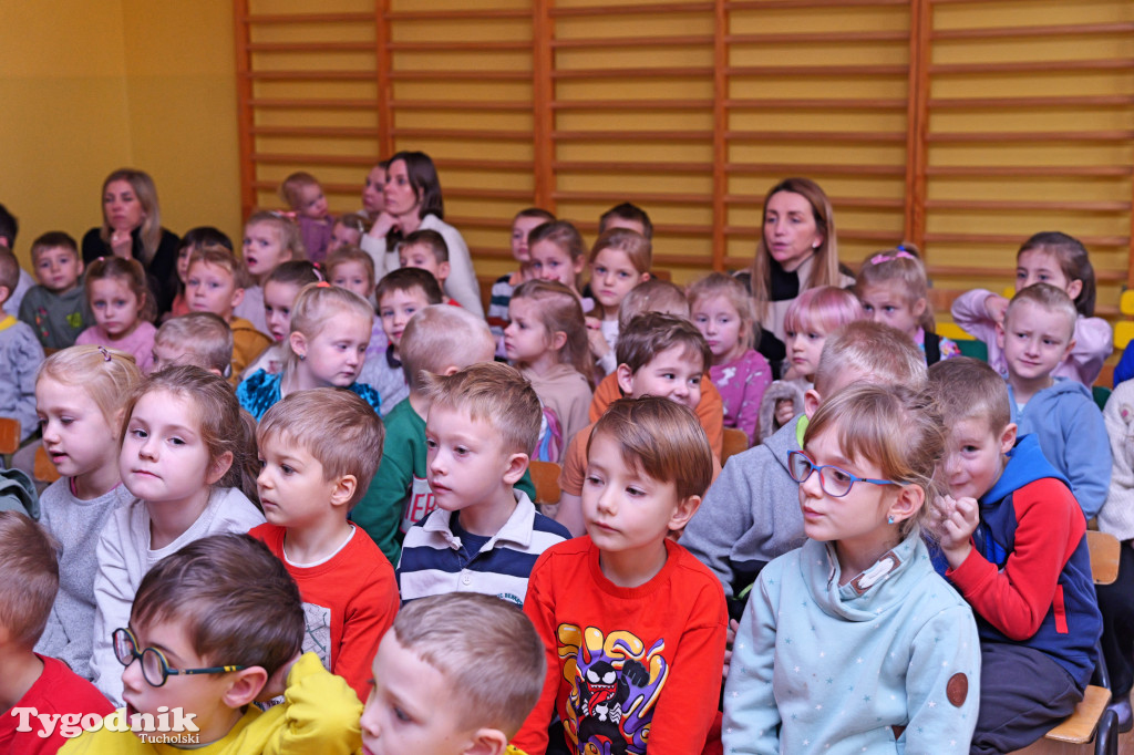 Mądre przedstawienie Przedszkola nr 1 w Tucholi. Tolerancja naszą siłą