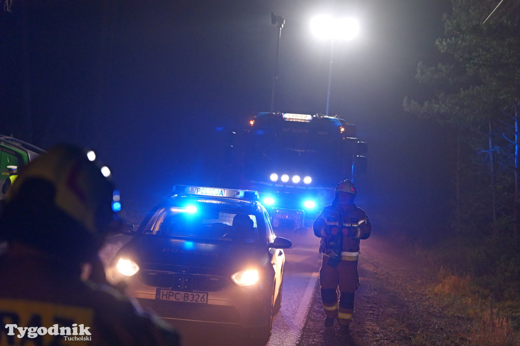 Samochód osobowy i harweters. Wypadek na trasie Tuchola-Tleń w Zalesiu