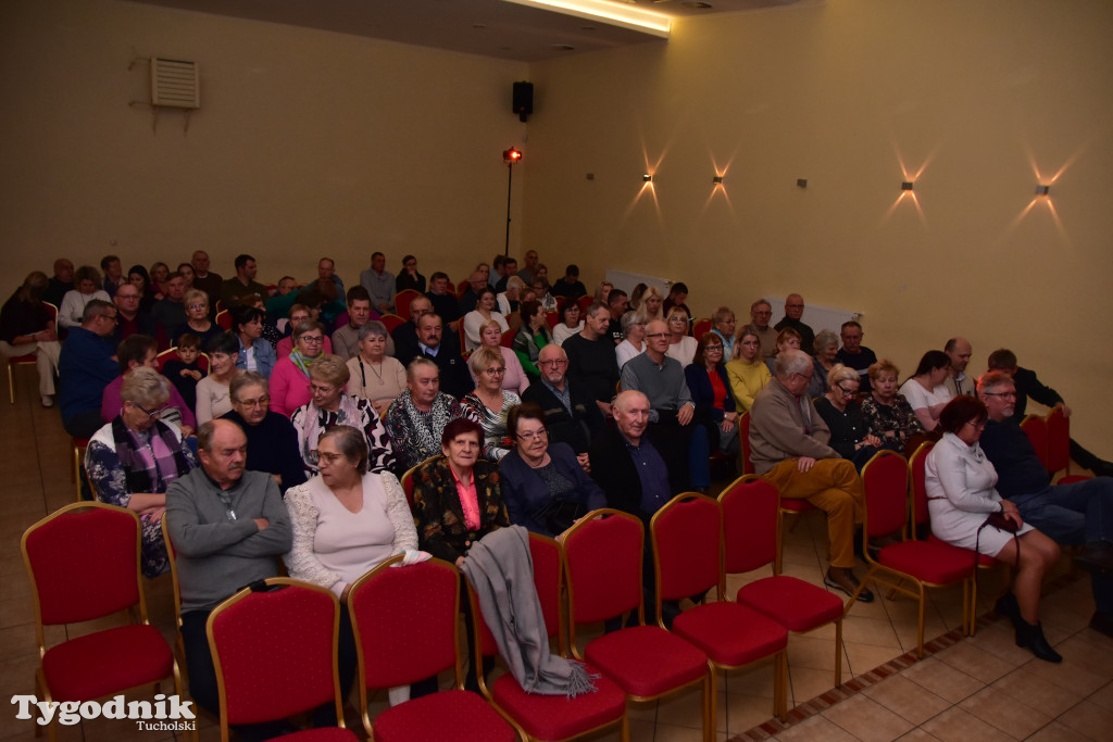 Popołudniowy spektakl w B-CKiP Gminy Lubiewo zgromadził tłumy 