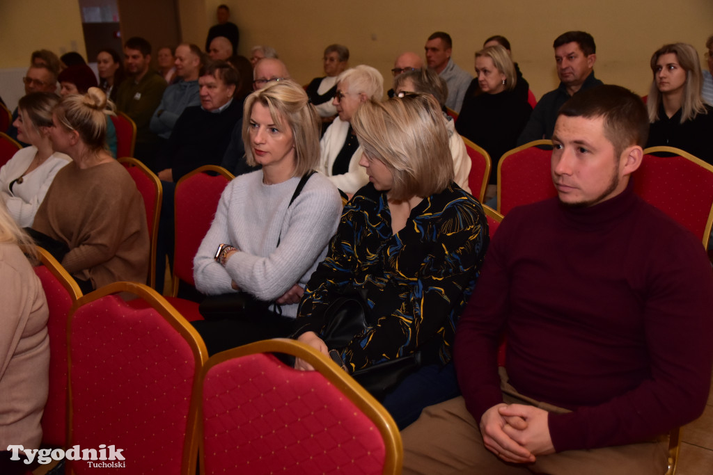 Popołudniowy spektakl w B-CKiP Gminy Lubiewo zgromadził tłumy 