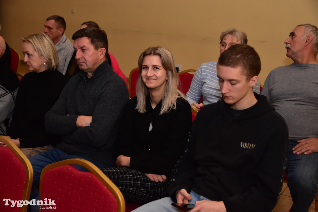 Popołudniowy spektakl w B-CKiP Gminy Lubiewo zgromadził tłumy 