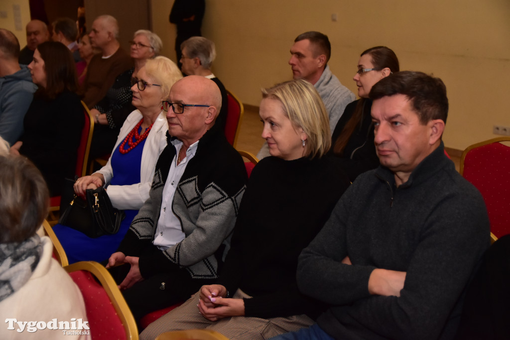 Popołudniowy spektakl w B-CKiP Gminy Lubiewo zgromadził tłumy 