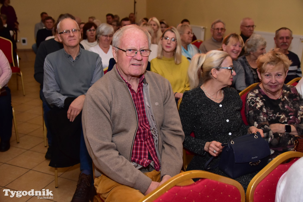 Popołudniowy spektakl w B-CKiP Gminy Lubiewo zgromadził tłumy 