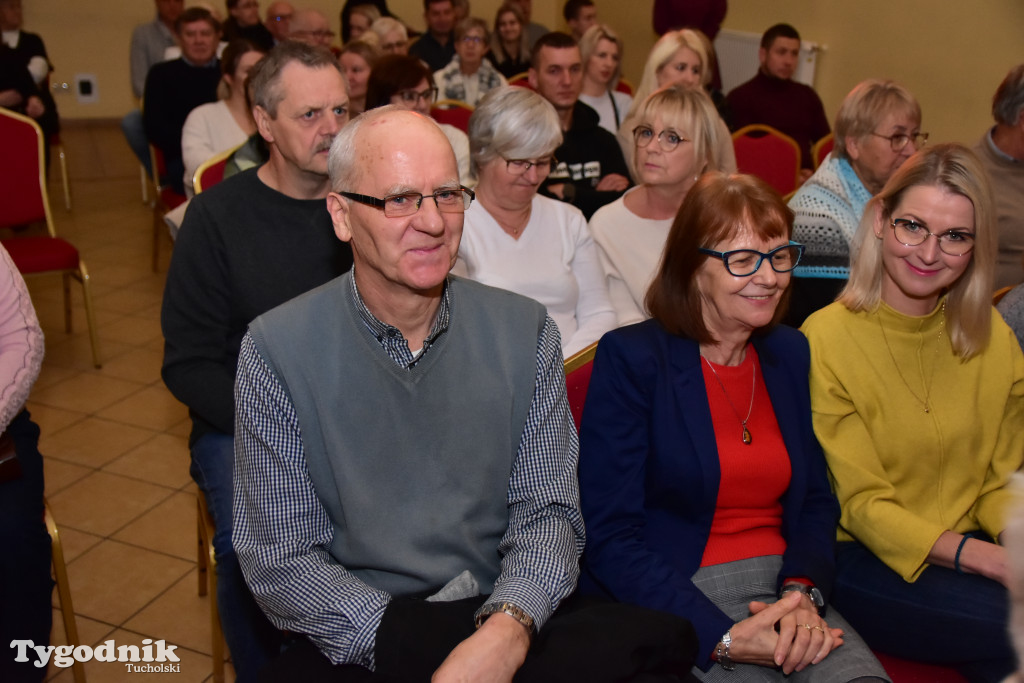 Popołudniowy spektakl w B-CKiP Gminy Lubiewo zgromadził tłumy 