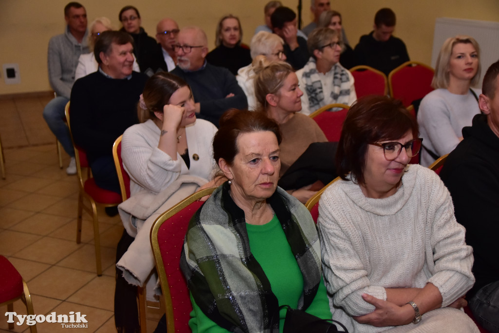 Popołudniowy spektakl w B-CKiP Gminy Lubiewo zgromadził tłumy 