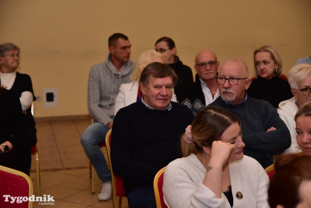 Popołudniowy spektakl w B-CKiP Gminy Lubiewo zgromadził tłumy 