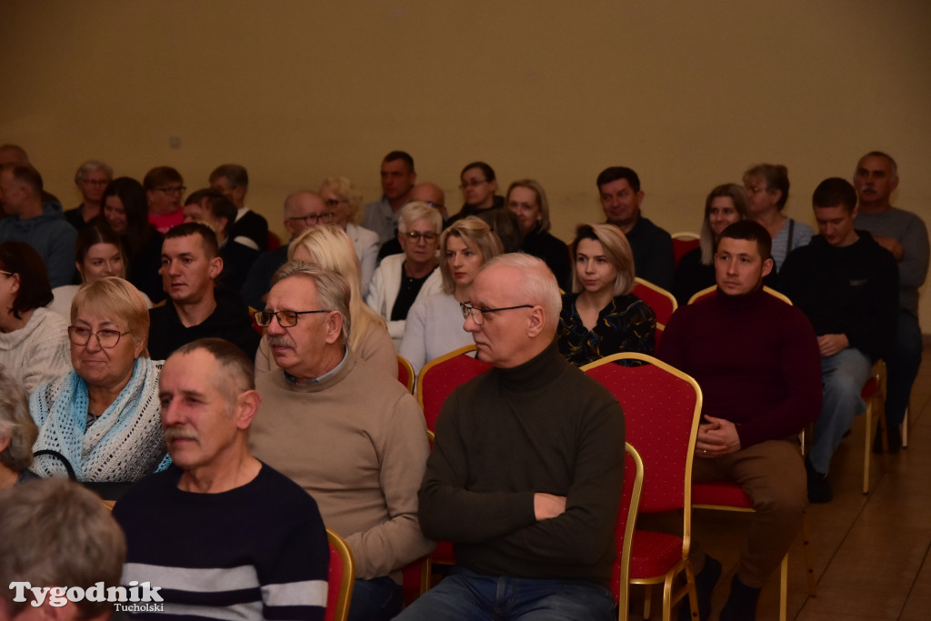 Popołudniowy spektakl w B-CKiP Gminy Lubiewo zgromadził tłumy 