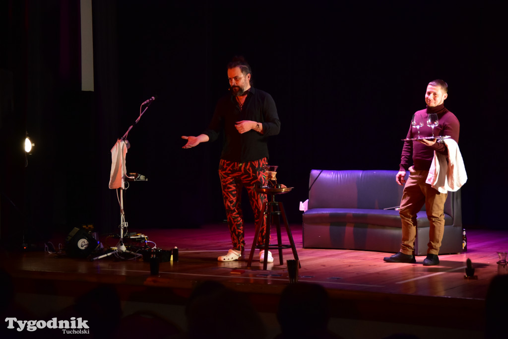 Popołudniowy spektakl w B-CKiP Gminy Lubiewo zgromadził tłumy 