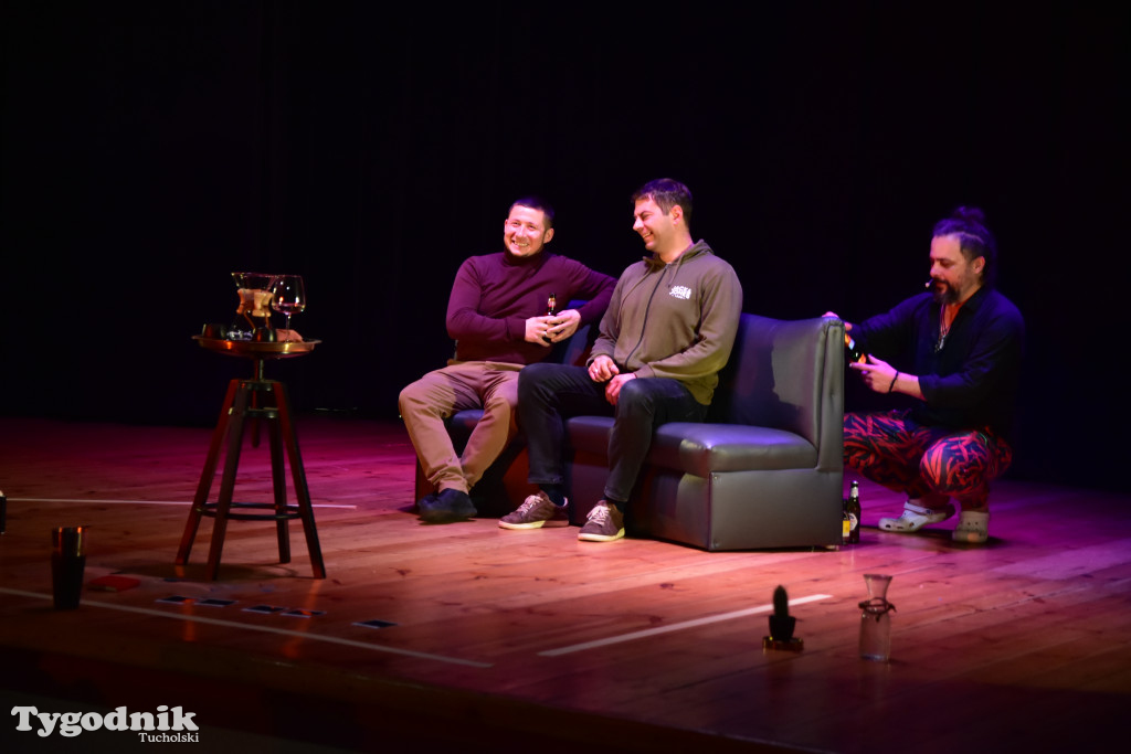 Popołudniowy spektakl w B-CKiP Gminy Lubiewo zgromadził tłumy 