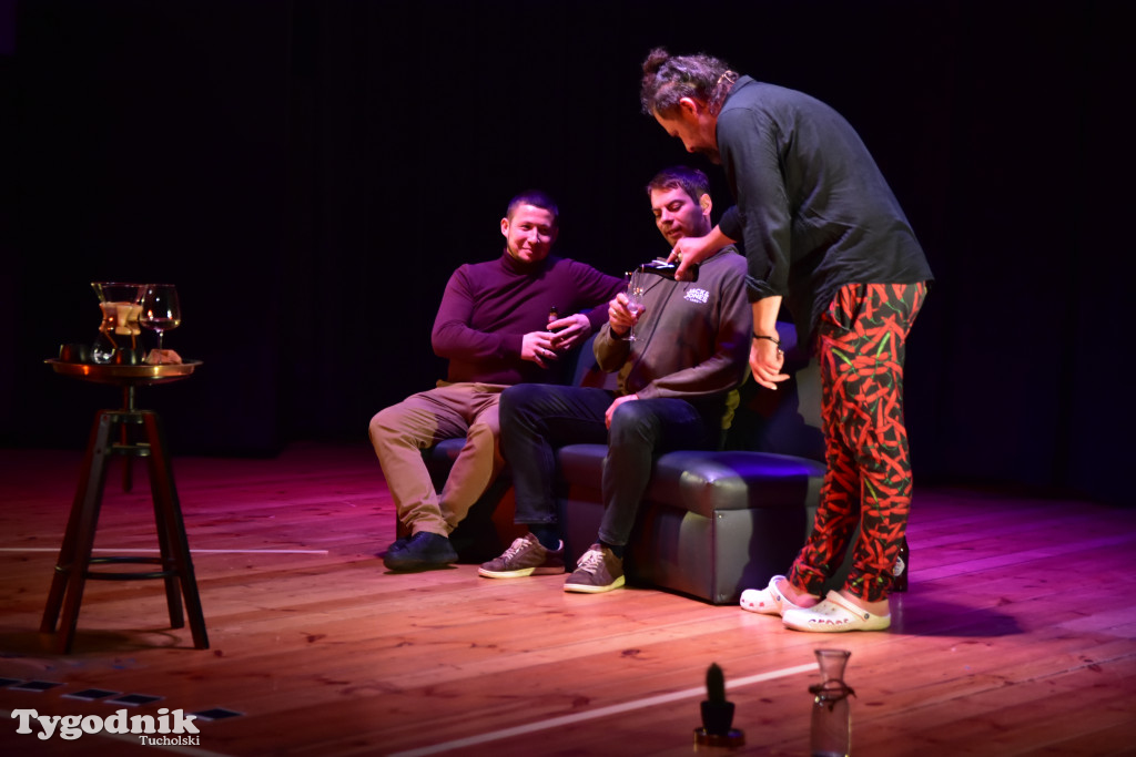 Popołudniowy spektakl w B-CKiP Gminy Lubiewo zgromadził tłumy 