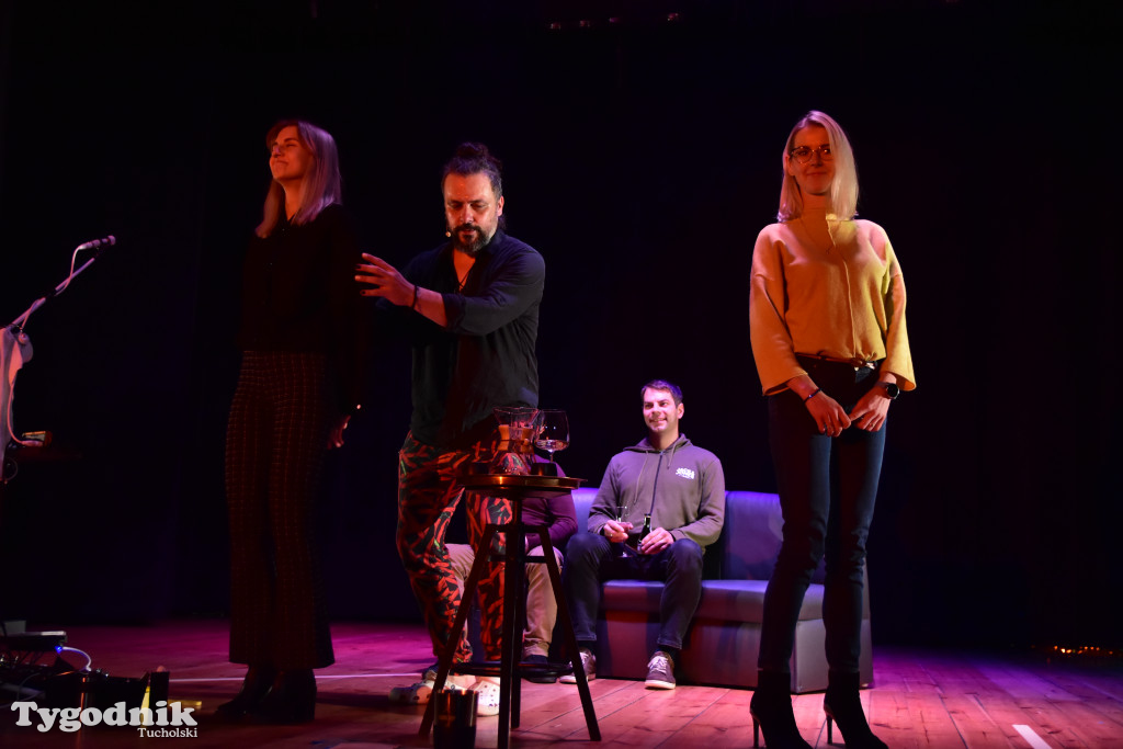 Popołudniowy spektakl w B-CKiP Gminy Lubiewo zgromadził tłumy 