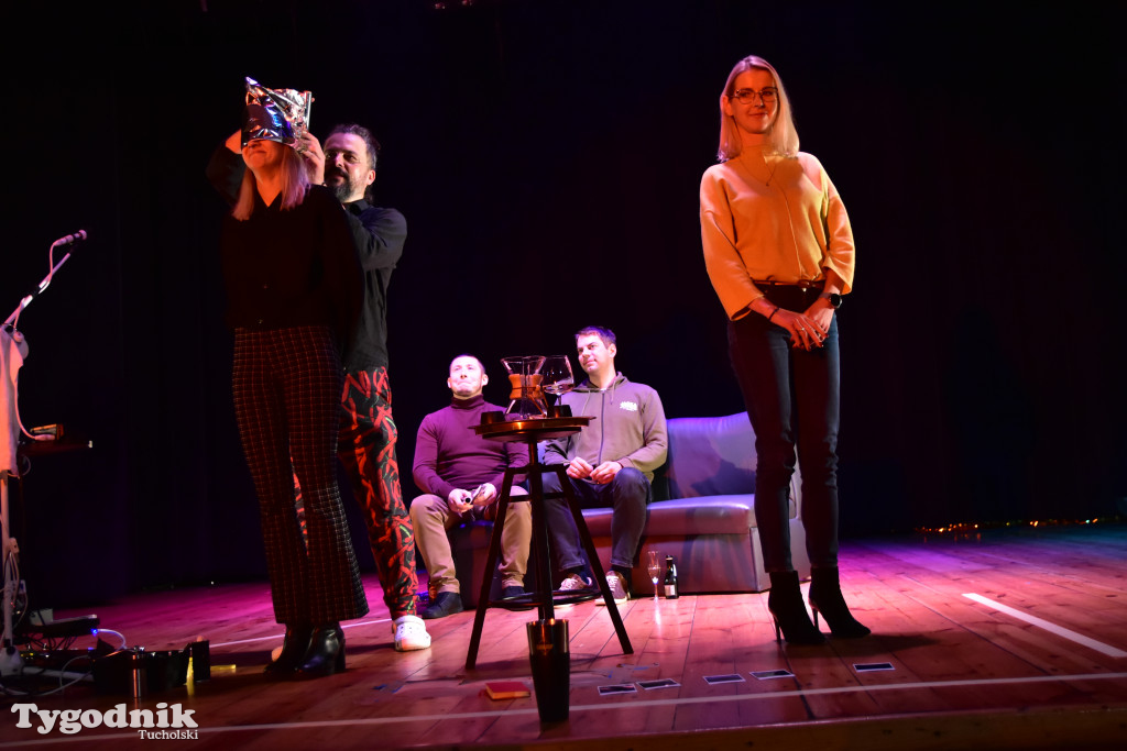 Popołudniowy spektakl w B-CKiP Gminy Lubiewo zgromadził tłumy 