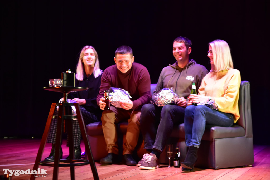 Popołudniowy spektakl w B-CKiP Gminy Lubiewo zgromadził tłumy 