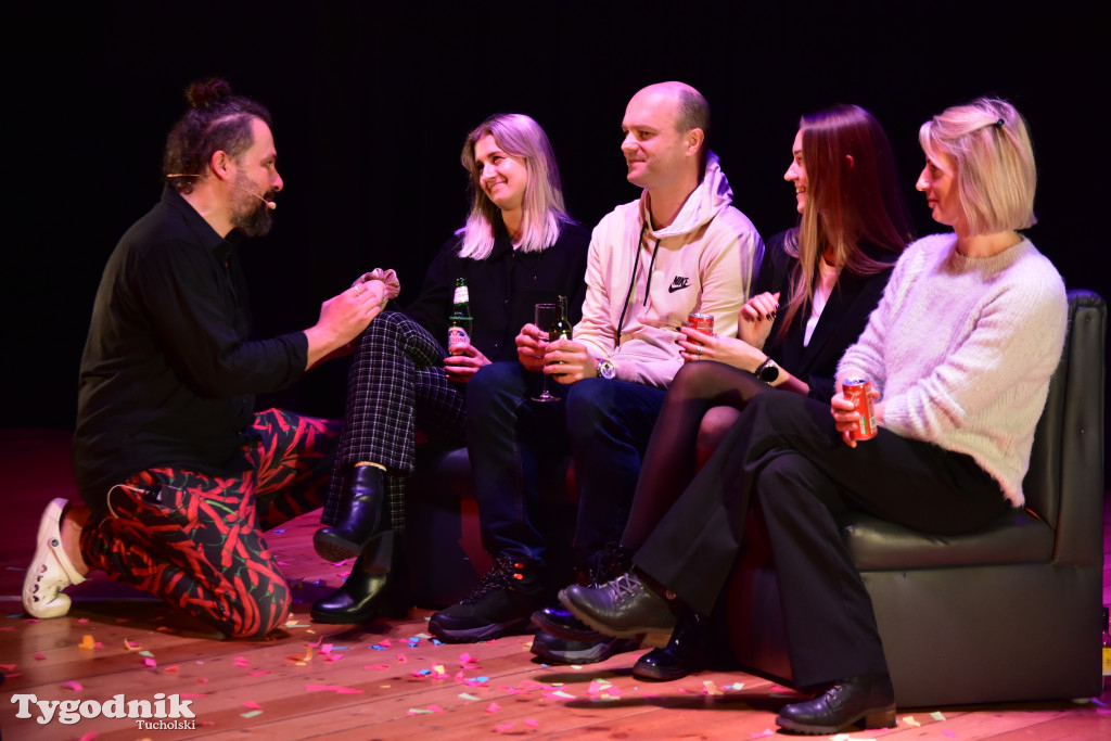 Popołudniowy spektakl w B-CKiP Gminy Lubiewo zgromadził tłumy 