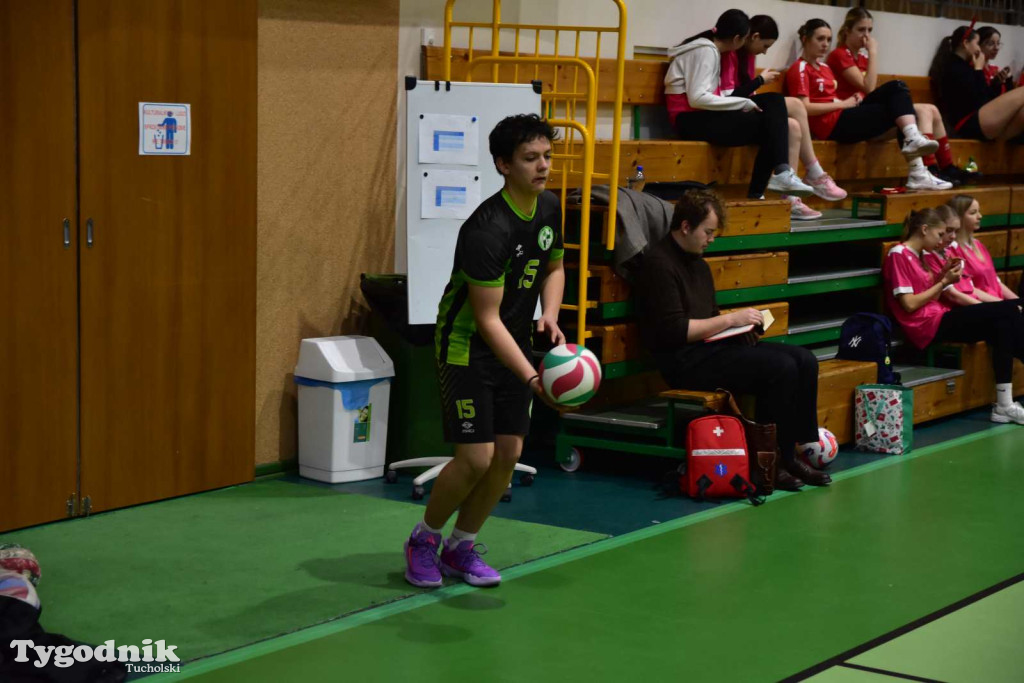 Tuchola: Mikołajkowy Turniej Piłki Siatkowej