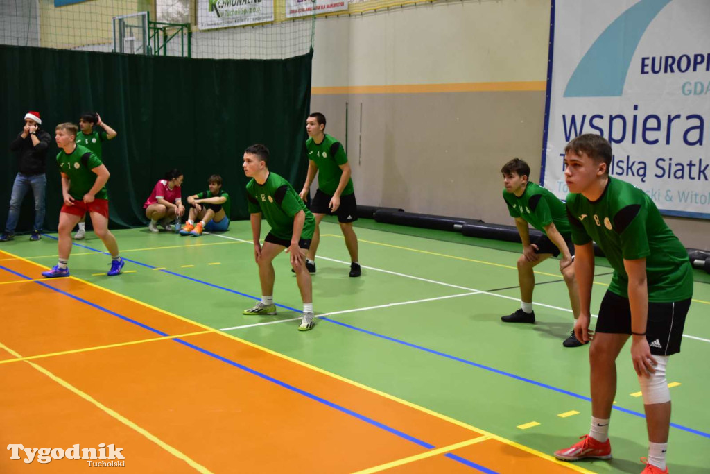Tuchola: Mikołajkowy Turniej Piłki Siatkowej