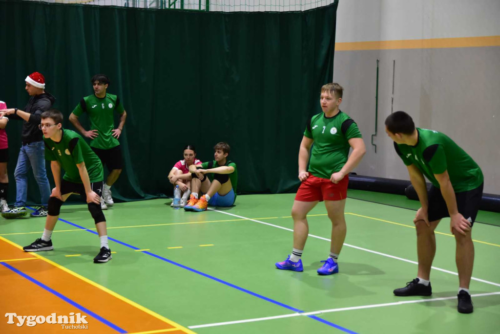 Tuchola: Mikołajkowy Turniej Piłki Siatkowej