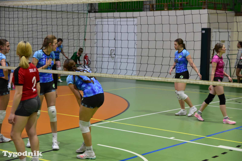 Tuchola: Mikołajkowy Turniej Piłki Siatkowej