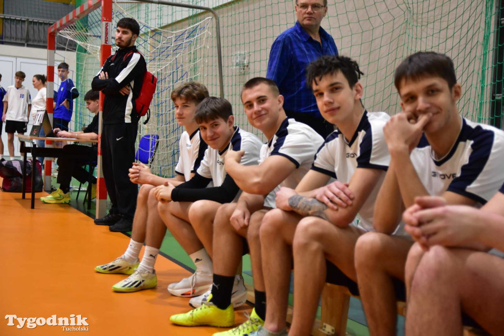 Tuchola: Mikołajkowy Turniej Piłki Siatkowej