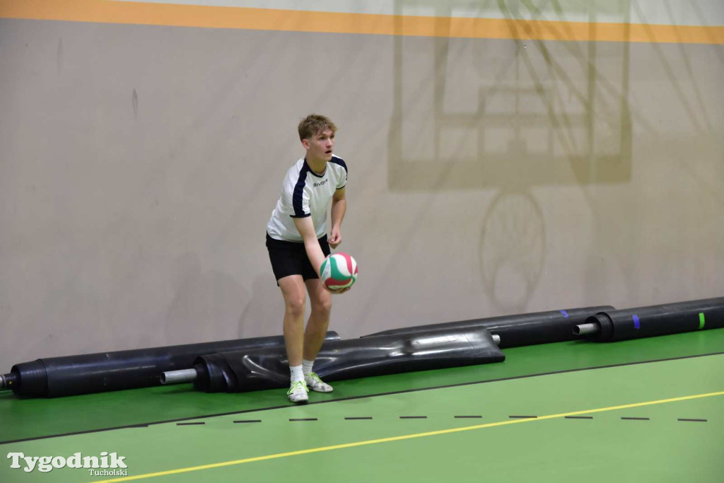 Tuchola: Mikołajkowy Turniej Piłki Siatkowej