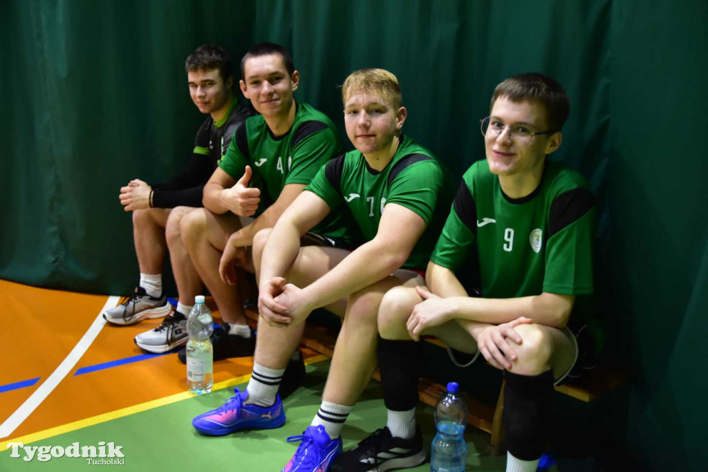 Tuchola: Mikołajkowy Turniej Piłki Siatkowej