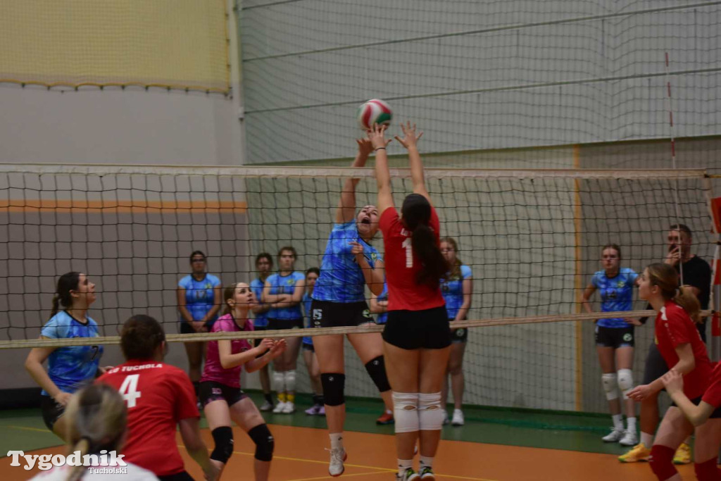 Tuchola: Mikołajkowy Turniej Piłki Siatkowej
