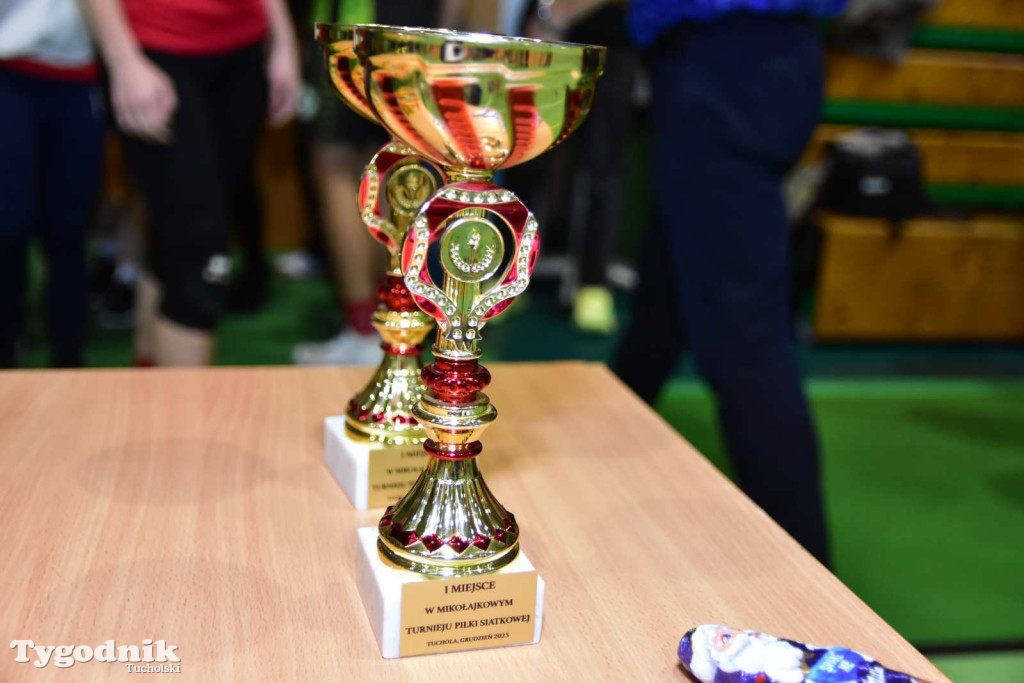 Tuchola: Mikołajkowy Turniej Piłki Siatkowej